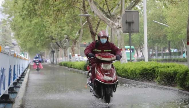 鹅毛大雪、冰粒、雨凇！听说下冰雹了？专家：是霰（xian）！焦作未来天气如何？