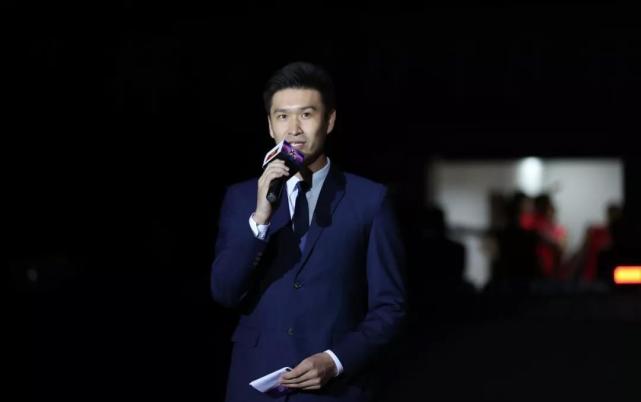 cba富二代球员王哲林,cba大王王哲林