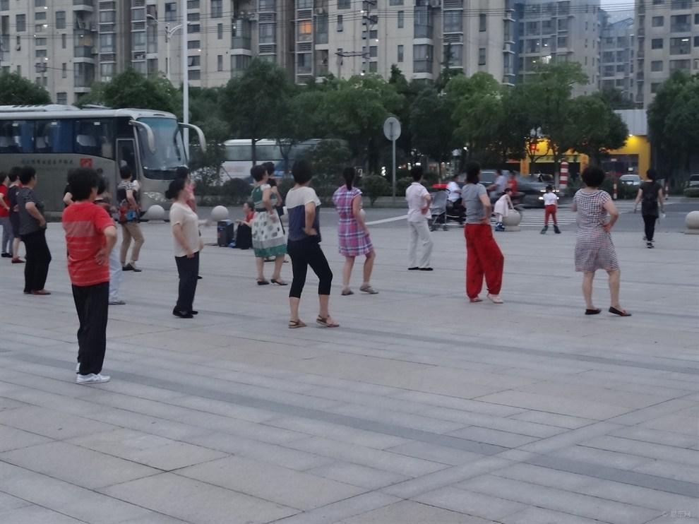 什么都涨唯独货价没涨,什么都涨就是收入不涨