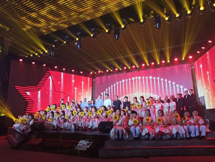 传递公益力量！丁丁租琴赞助建*党**100周年主题音乐会活动圆满举办