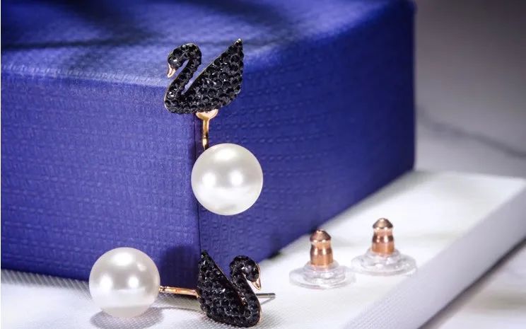 气质女生适合戴什么首饰,施华洛世奇粉色蓝色哪款好看