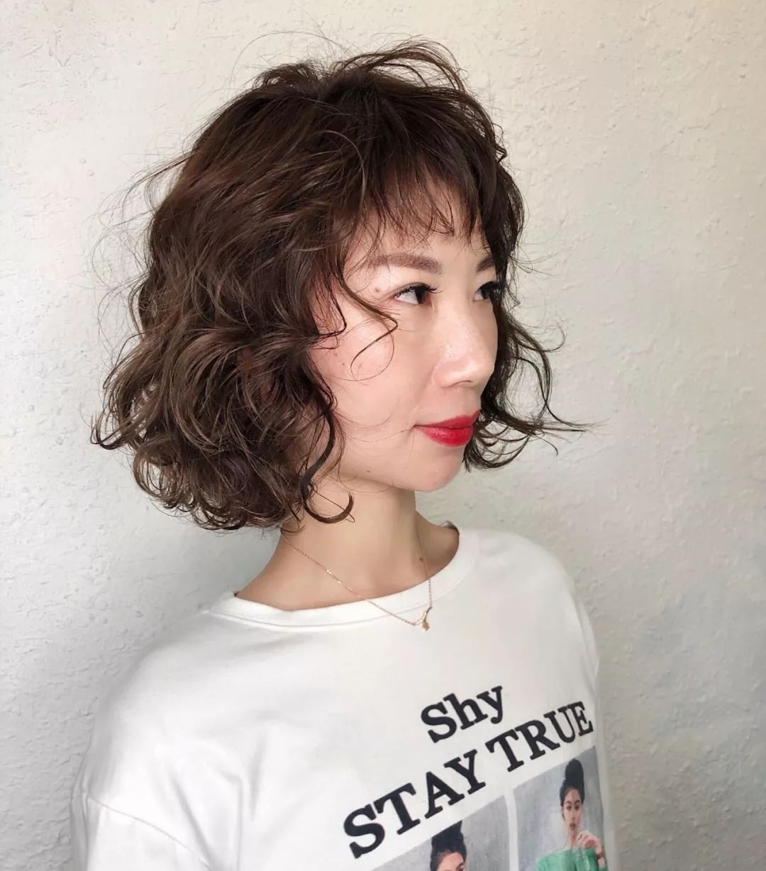 脸大怎么弄发型显脸小,个子矮脸大什么发型好看