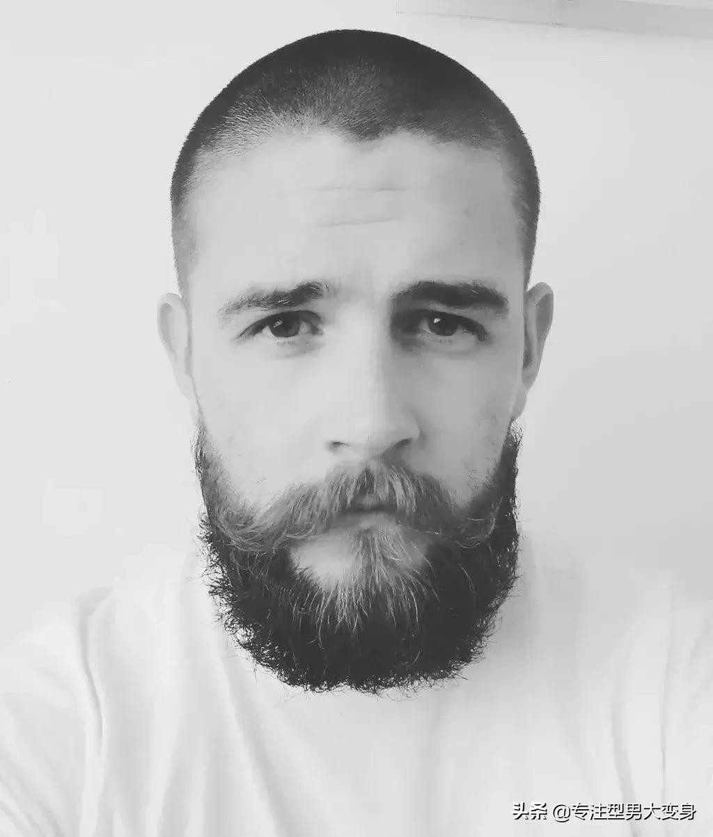 男生帅气发型痞帅,男生发型很酷很拽