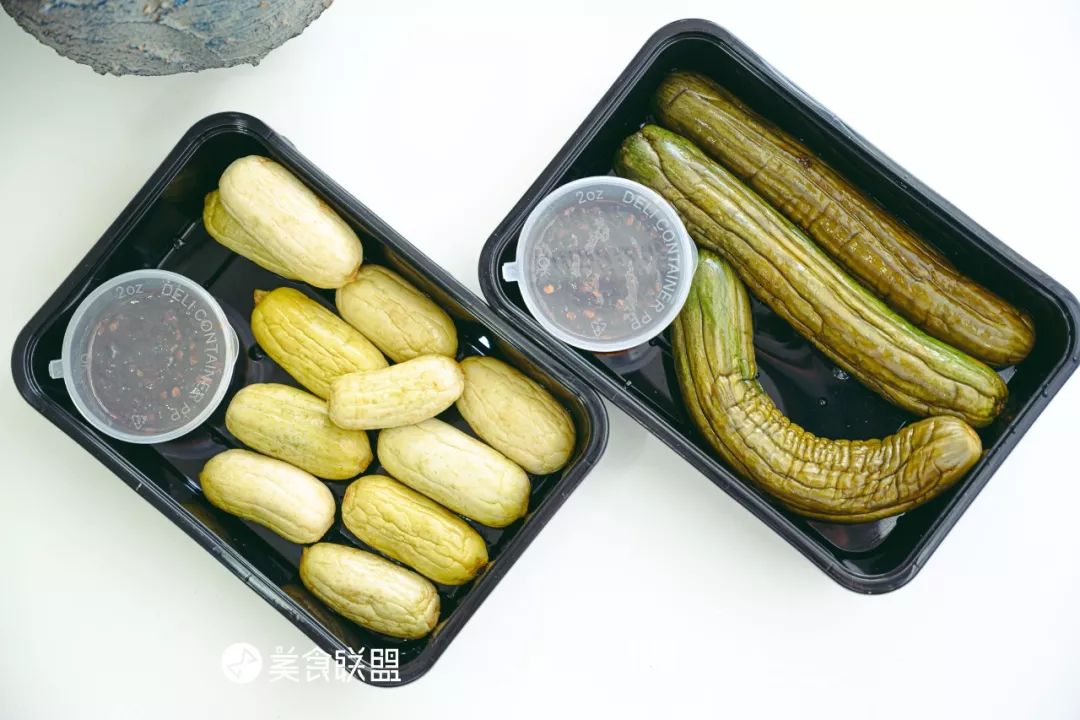 泡菜店一天只卖几百元,昆明白塔路的泡菜