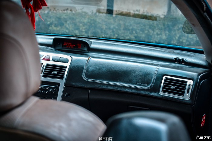 标志307敞篷车还值得玩吗,标致307cc敞篷跑车多少钱一辆