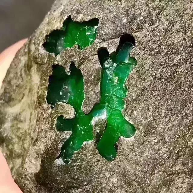 翡翠大王价值千万,翡翠大王赌石神话