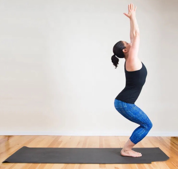 练习前屈屁股酸咋回事,站立前屈屁股疼还能练吗