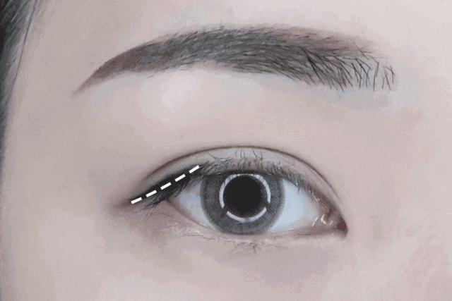 下眼线怎么画不显脏不晕妆,眼线怎么画不戴美瞳都显大