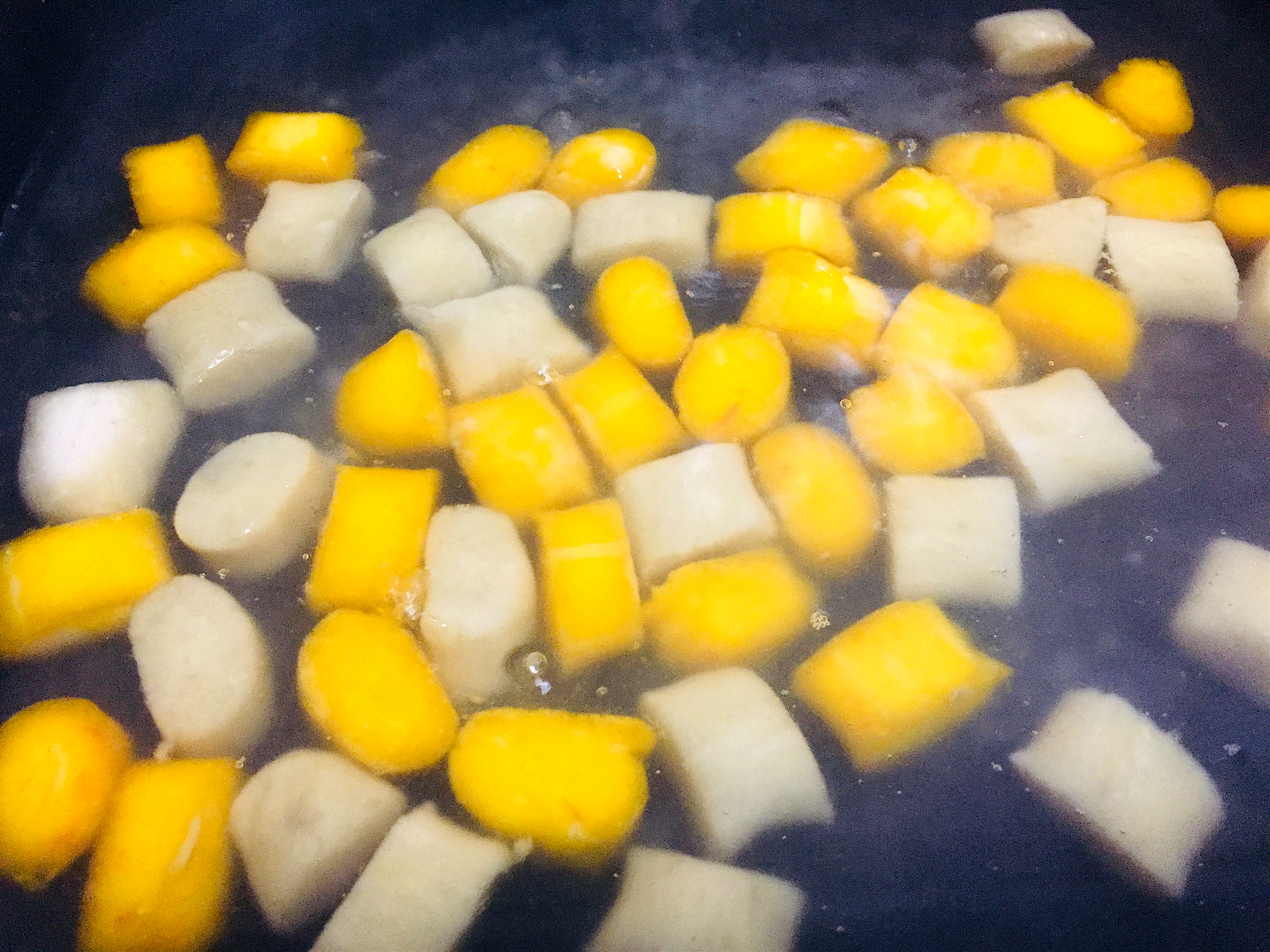 芋圆详细教程q弹不开裂,自己做的芋圆软糯不q弹