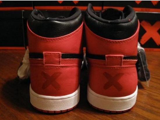 aj一双鞋子最低要多少钱,一双aj4万美金