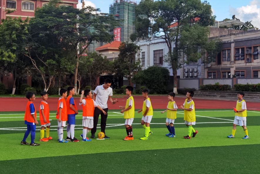 陪娃训练足球,陪娃成长日记