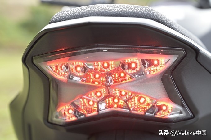 川崎z900跟川崎z1000有什么差别,川崎Z900驾驶体验