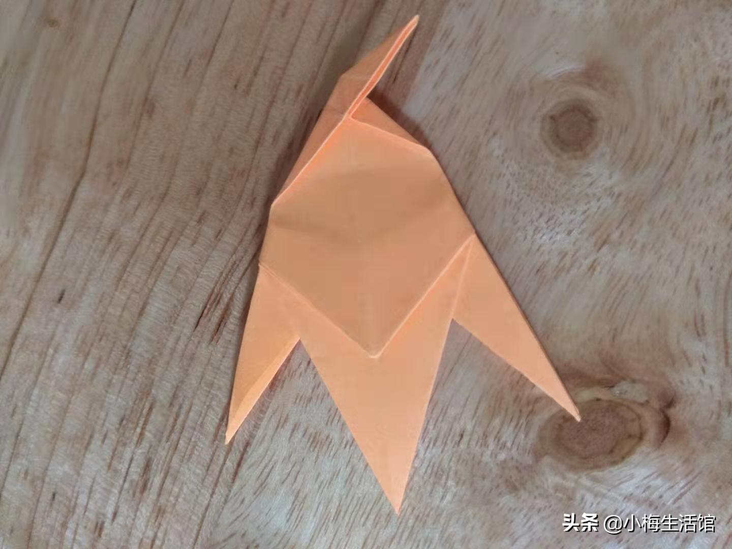 可爱的手工折纸小鱼,折法简单,适合小朋友学的折纸鱼