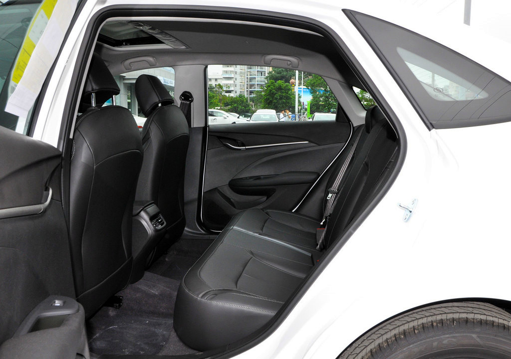 别克英朗十万以内落地的车,别克英朗九万公里能卖多少钱