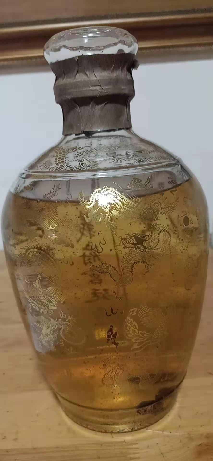 精品推荐—鹿鞭虎骨年份酒