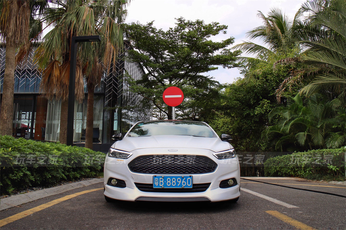 福特蒙迪欧2024新款改装门把手,2020款蒙迪欧个性改装灯光效果