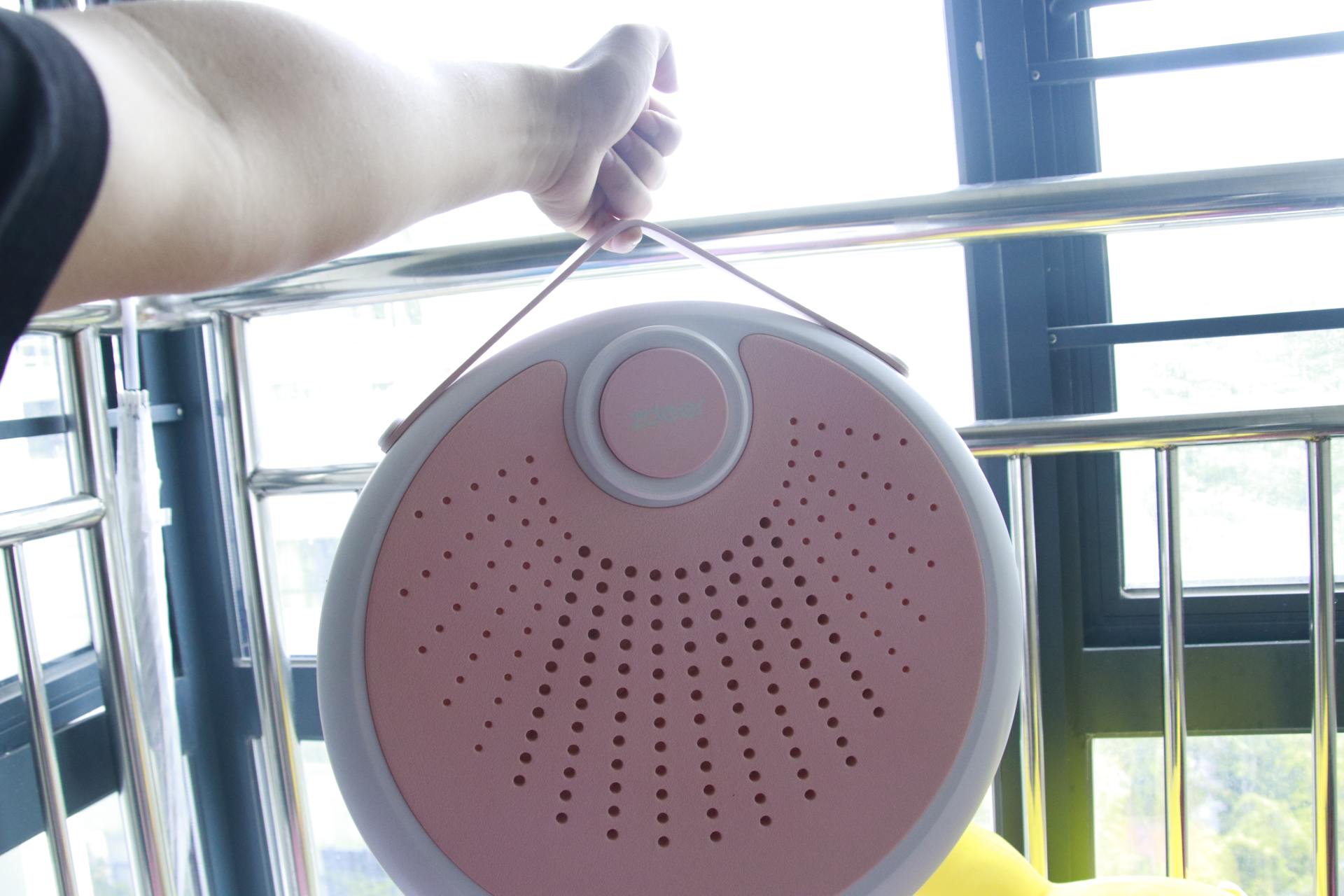 左点科技医疗,左点立式艾灸效果图