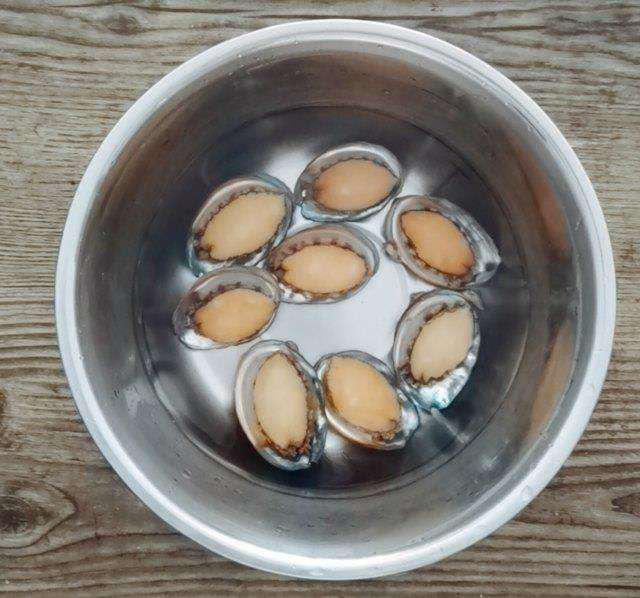 好吃的鲍鱼做法,鲍鱼烫火锅需要怎么处理