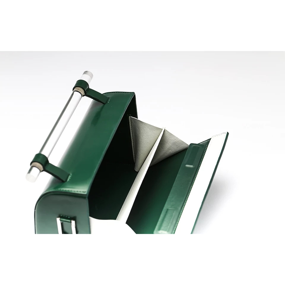 小ck最推荐哪款包,跟小ck一个档次的品牌包都有哪些