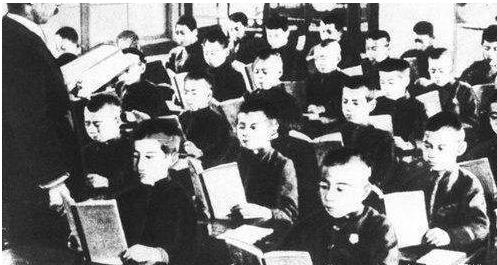 百年大计教育为本党和政府,70年代的日本的义务教育