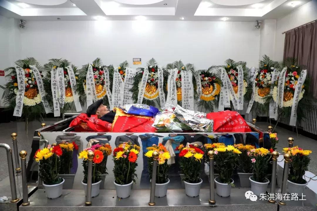 不灭倭奴誓不休青山处处埋忠骨,不灭倭奴誓不还