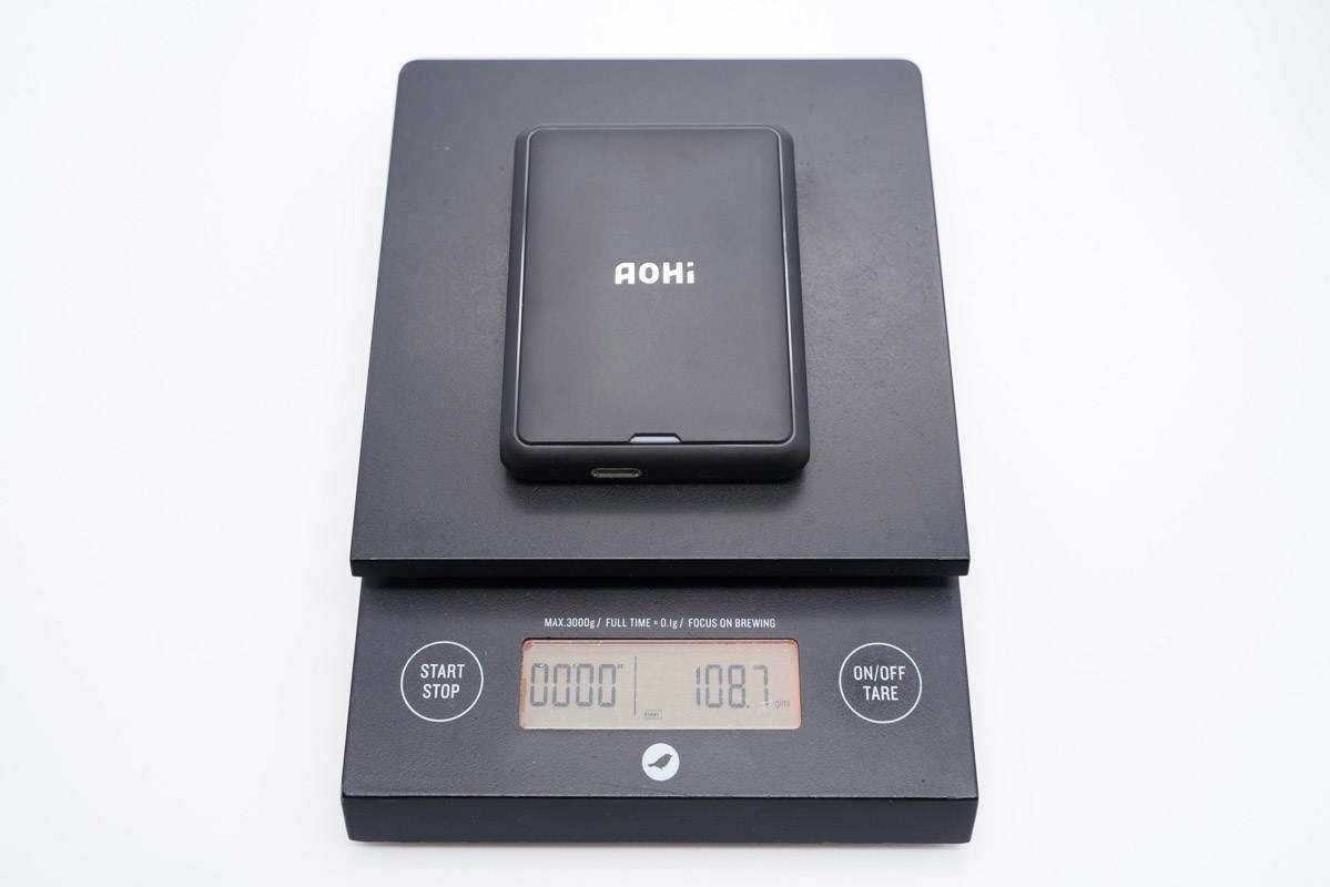 苹果充电宝无线磁吸原装拆解,苹果充电宝无线磁吸拆解