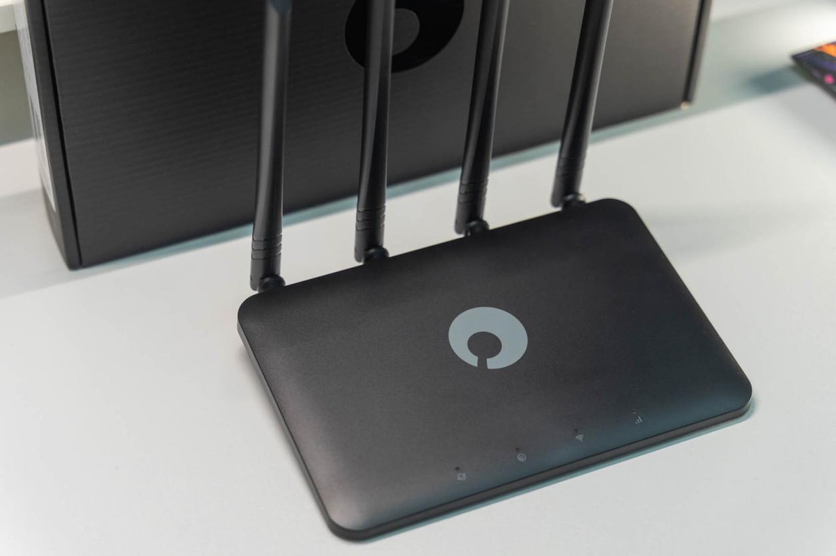 工友们放工后可以网上随意冲浪，都亏有蒲公英X4C4G路由器