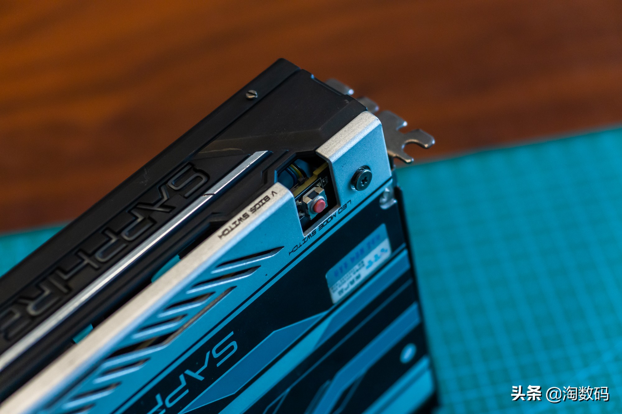 rx580蓝宝石8g超白金吃鸡测试,rx580满血版相当于哪个显卡