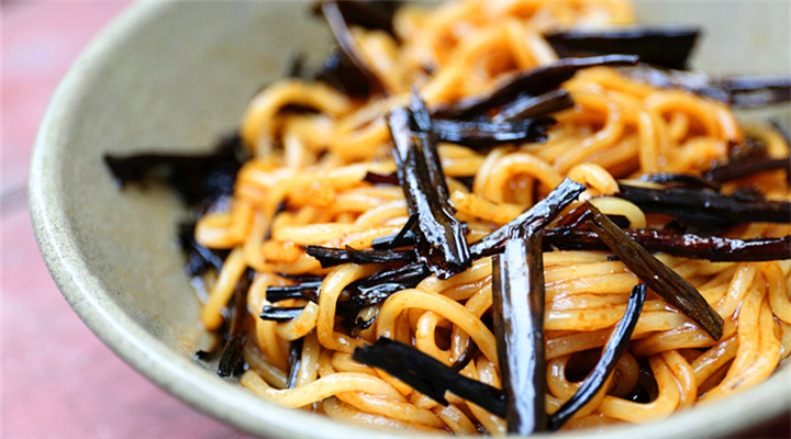 油炸时怕被溅到怎么办,炸东西的油溅到衣服怎么办