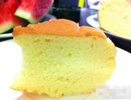 如何用电饭锅做蛋糕更松软好吃,一次就成功的电饭锅蛋糕制作秘诀