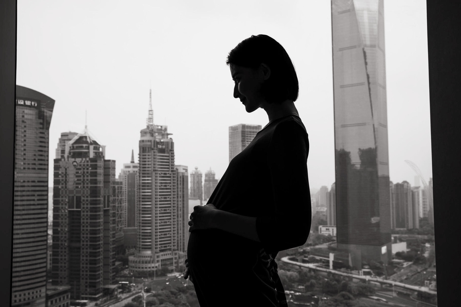 胎儿脐带在母体内断了是为什么,一般是什么原因引起脐带断裂