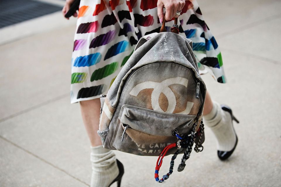 老佛爷卡尔拉格斐亲自掌舵的香奈儿包怎么买？史上最知名包款整理