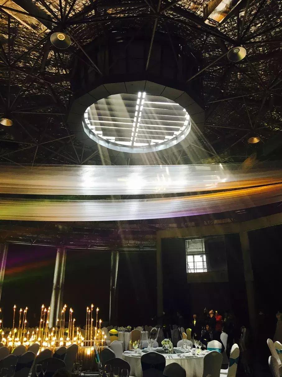 童话变现实!魔都宇宙级城堡婚礼,比爱丽丝仙境还美!