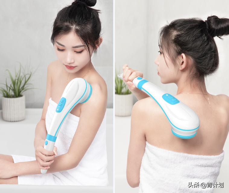 洗澡搓背自己就能搓干净,一个人搓澡搓后背小妙招