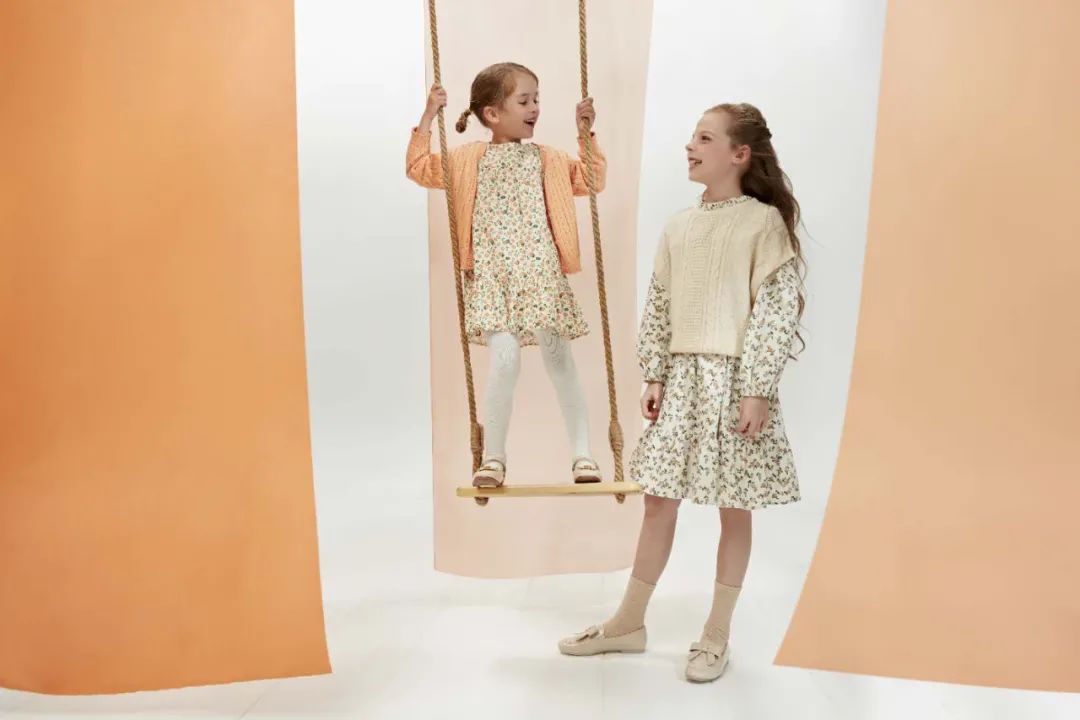 巴拉巴拉童装店铺风格,巴拉巴拉童装引领时尚潮流