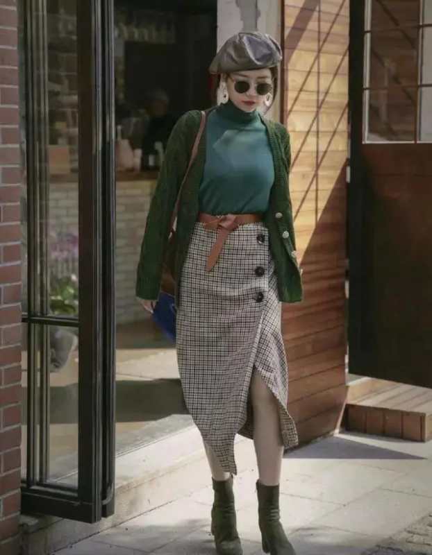 三木又带火了一种穿搭,三木打造复古风衣服