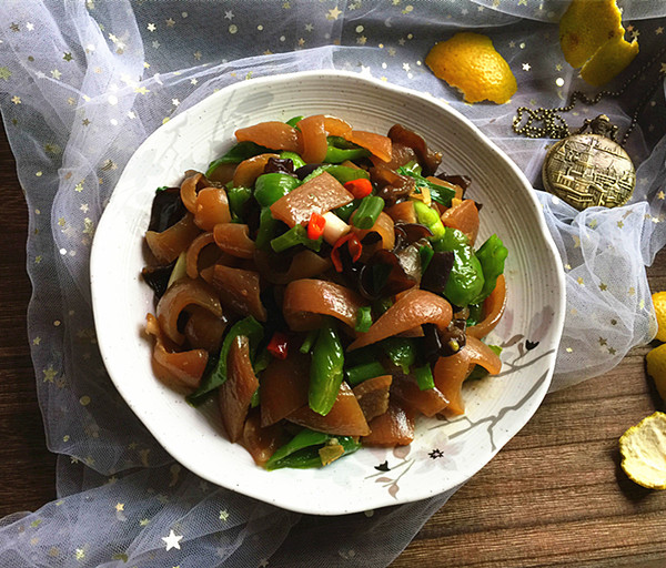 胶原蛋白阿胶,它被誉为穷人的阿胶