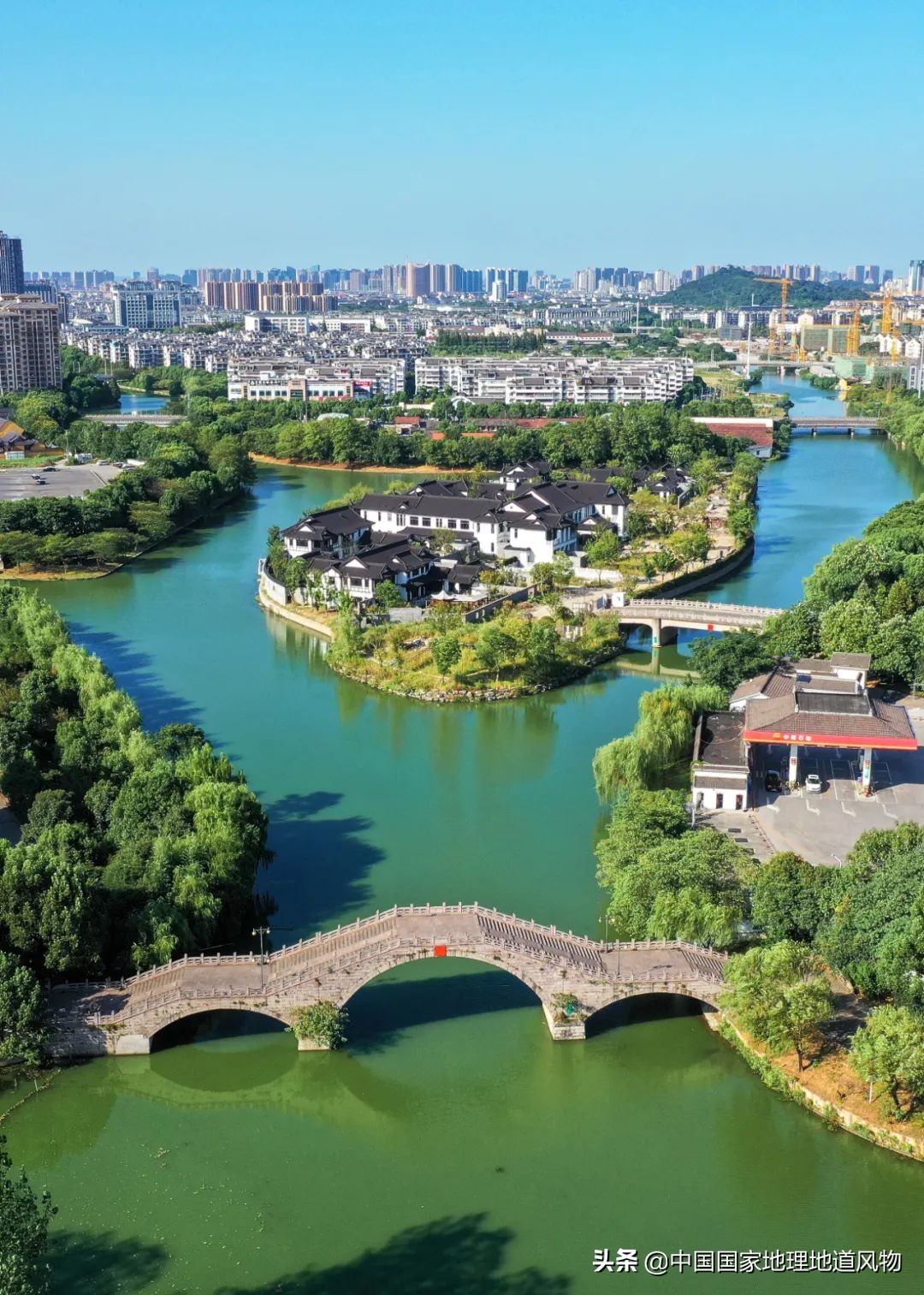 浙江绍兴跟杭州差多远,浙江绍兴和杭州哪个好玩