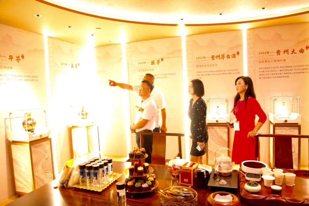 新零售、新形象：华南首家茅台酱香系列酒体验中心深圳开业