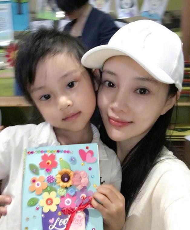 李小璐谈甜馨事件,李小璐首次谈甜馨