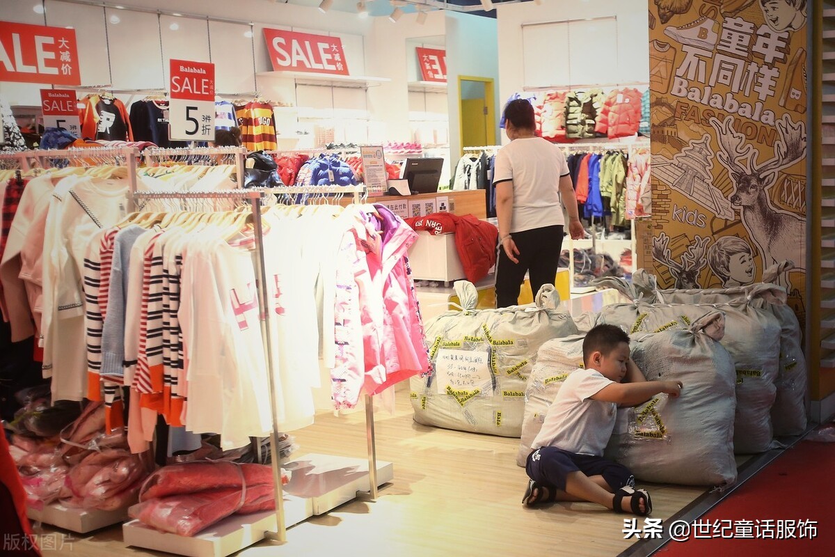 新手做服装没有本钱怎么做,为什么新手小白不适合做服装