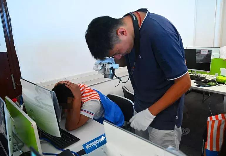 虫草姑娘卖茶被骗,虫草姑娘卖茶妹