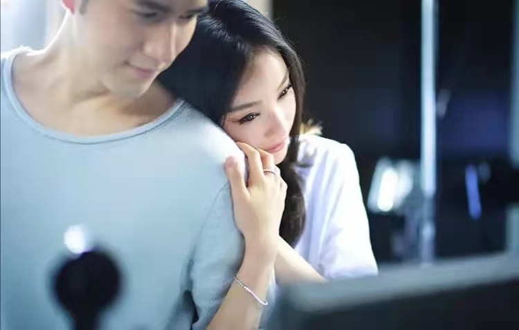 弃貌美娇妻，娶做饭女工，创业先锋颠覆三观的做法真的看不懂