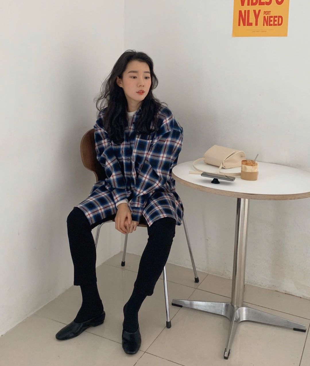 小白鞋ins潮白搭国潮,小白鞋过时了现在流行这5款鞋