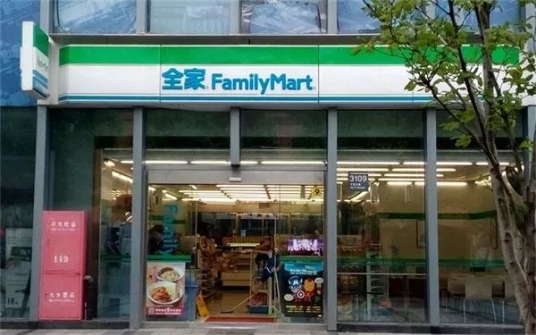 全家买到了过期食品,买到过期食品孩子吃了怎么办