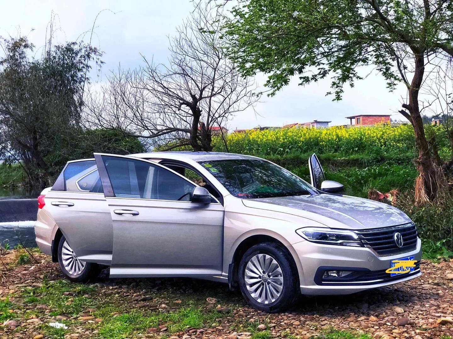 大众朗逸plus1.4t豪华版打蜡,朗逸plus1.5l自动舒适版闪金漆