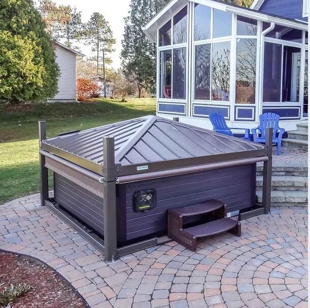 国外冰天雪地搭木屋生活,国外小木屋雪地露营帐篷过夜