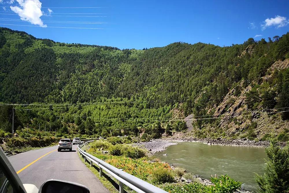 2.5l排量车还值得买吗,2.0t8at的都有哪些硬派越野