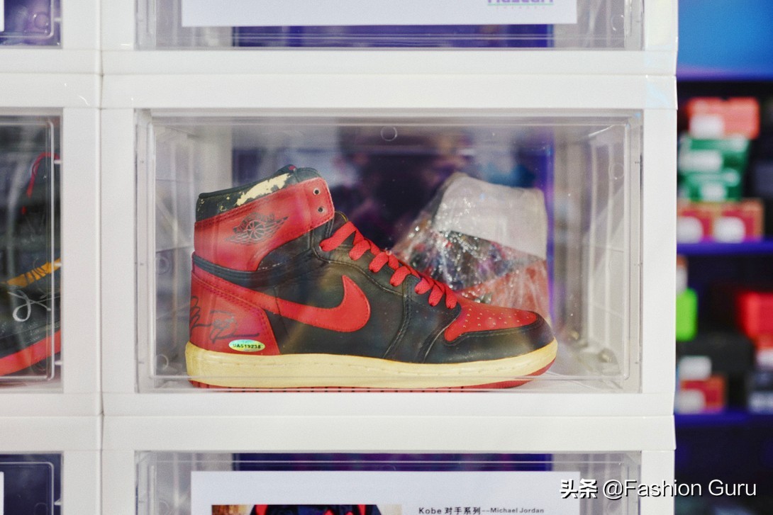 sneakerconmuseum鍏ㄧ悆棣栫珯,鐩村嚮鎴愰兘杞﹀睍