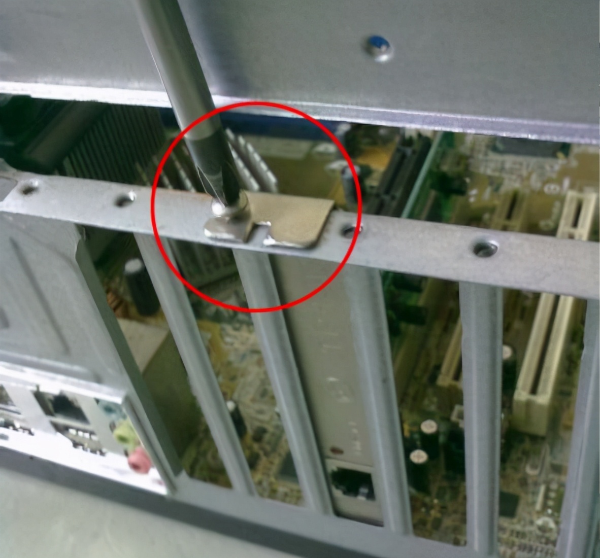 换100兆宽带需要换千兆网卡吗,电脑百兆网卡换千兆网卡有用吗